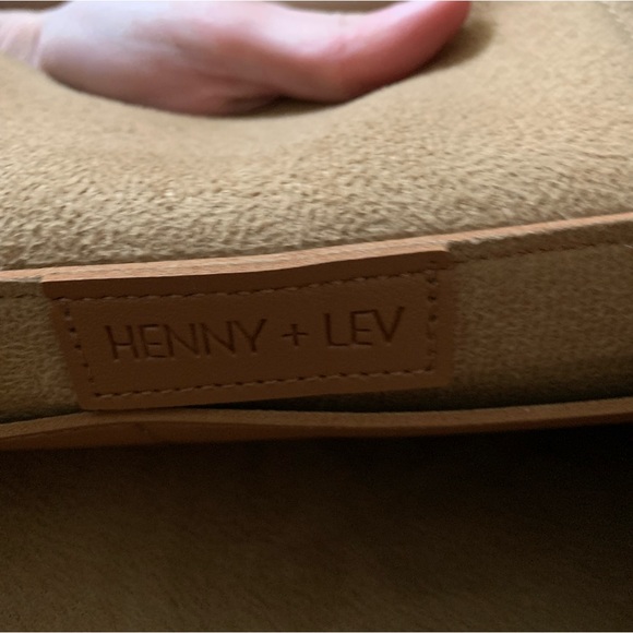 Faux leather tote - Picture 3 of 3